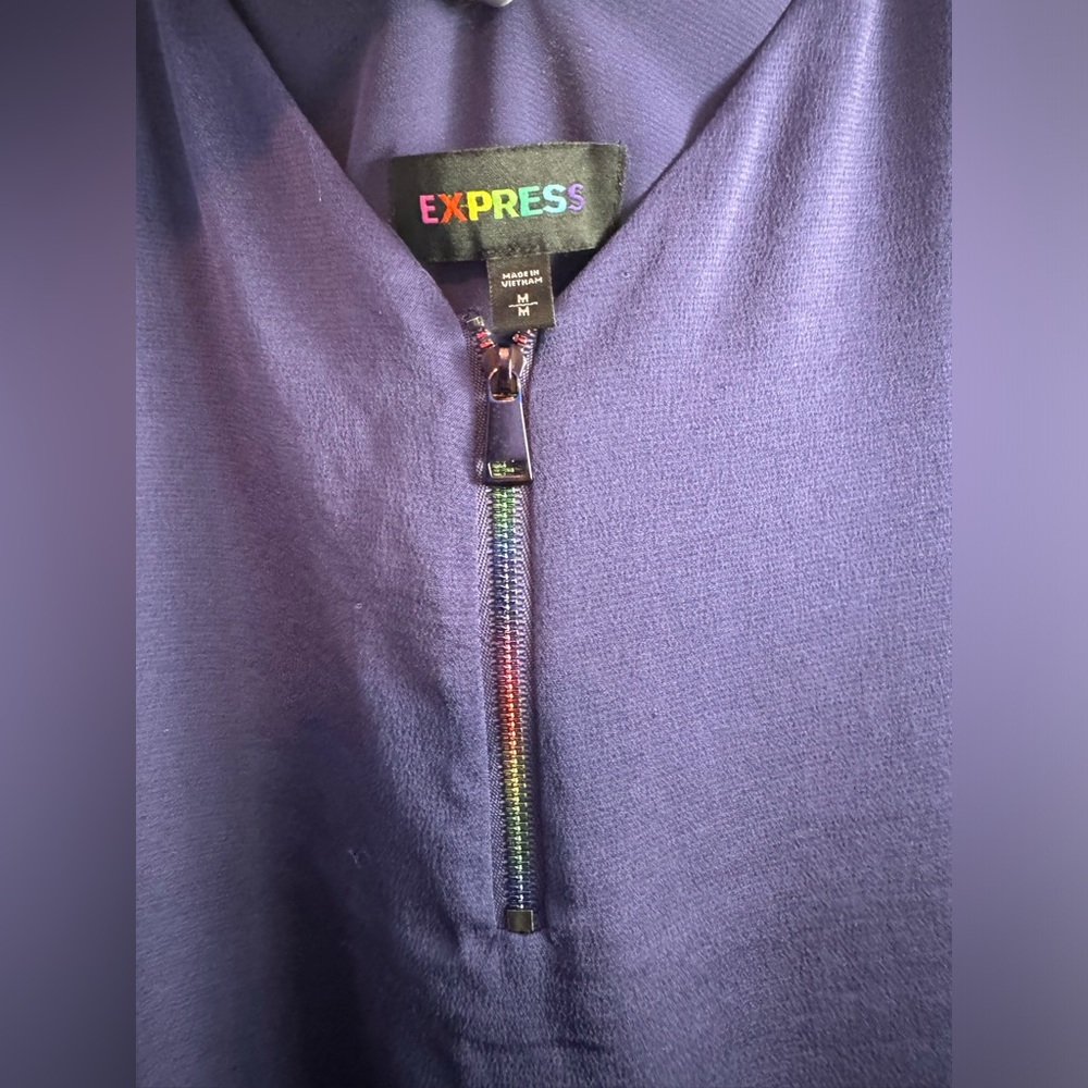 Gorgeous purple with rainbow zipper top!